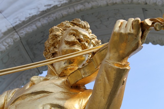 Estatua de Johann Strauss hijo. Viena